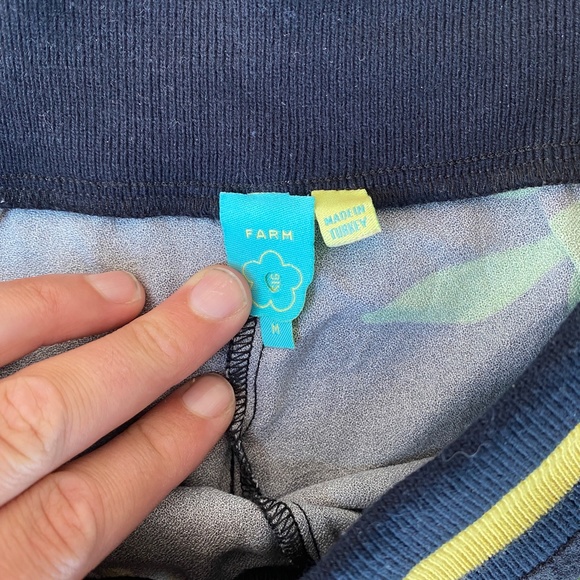 Farm Rio x Anthropologie Calla Flare High Rise Floral Black Pants Size M - Picture 3 of 9